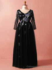 Plus Size Black Tulle Embroidery Long Sleeve V-neck Prom Dress