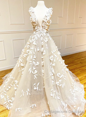 White Tulle Deep V-neck Appliques Prom Dress